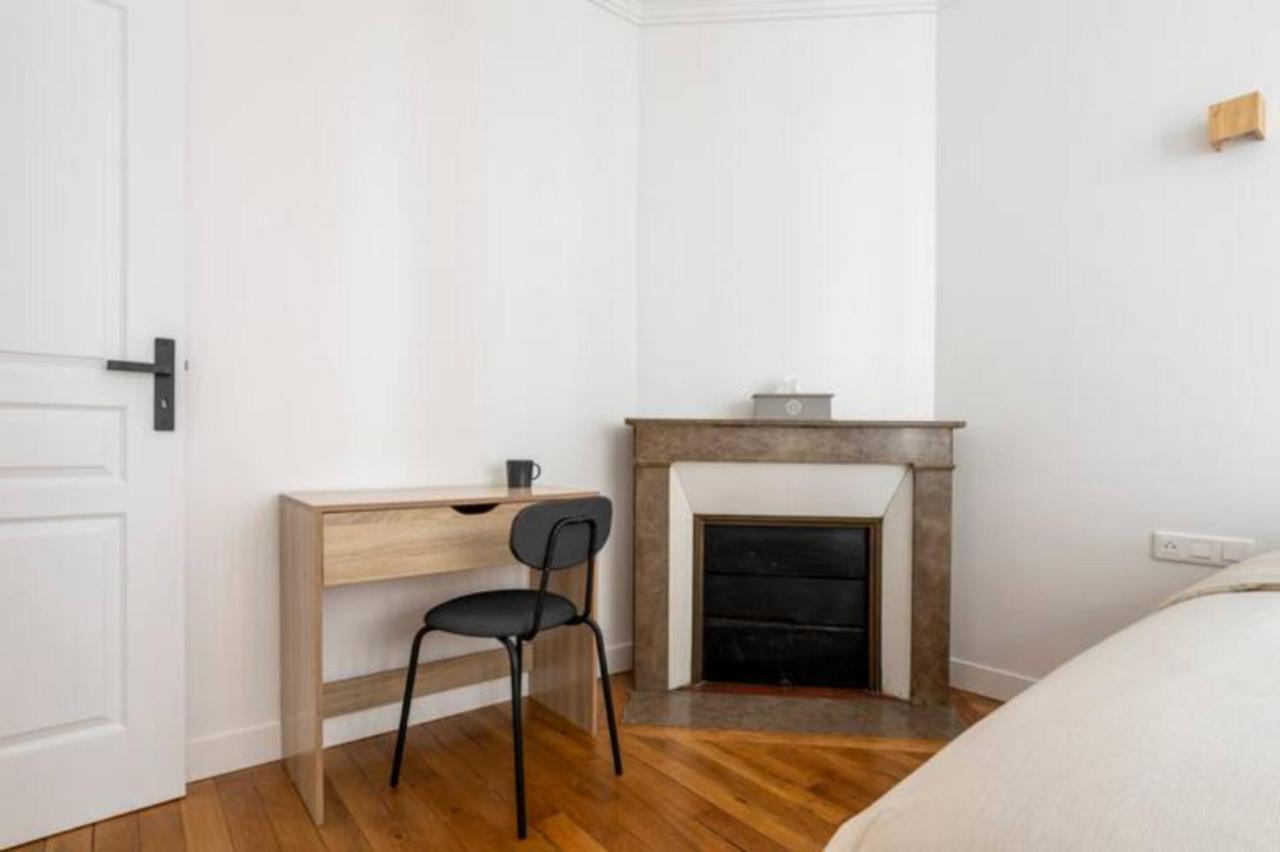 The Square, Paris-Asnieres, Private Apartment With Bedroom And Living Room Exteriör bild