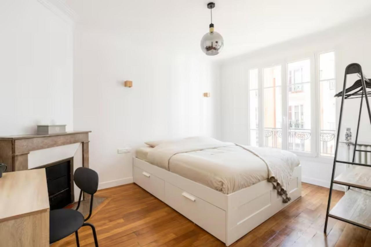 The Square, Paris-Asnieres, Private Apartment With Bedroom And Living Room Exteriör bild